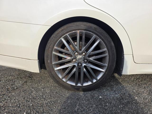 クラウン アスリートＧ　サンルーフ　黒本革シート　純正マルチナビ　純正アルミホイール　レーダクルーズコントロール　ドラレコ　レーザー＆レーダー　バックカメラ　スマートキー　プッシュスタート　ステアリングスイッチ　パワーシート（2枚目）