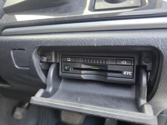 クラウン アスリートＧ　サンルーフ　黒本革シート　純正マルチナビ　純正アルミホイール　レーダクルーズコントロール　ドラレコ　レーザー＆レーダー　バックカメラ　スマートキー　プッシュスタート　ステアリングスイッチ　パワーシート（14枚目）