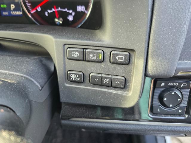 クラウン アスリートＧ　サンルーフ　黒本革シート　純正マルチナビ　純正アルミホイール　レーダクルーズコントロール　ドラレコ　レーザー＆レーダー　バックカメラ　スマートキー　プッシュスタート　ステアリングスイッチ　パワーシート（19枚目）