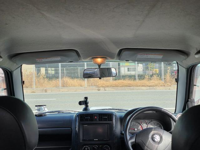 ジムニー ランドベンチャー　４ＷＤ　キーレスエントリー　電動格納ミラー　シートヒーター　オートマ　ＡＢＳ　アルミホイール　衝突安全ボディ　エアコン　パワーウィンドウ　運転席エアバッグ　パールホワイト（20枚目）