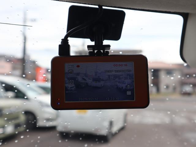 Ｎ－ＢＯＸ Ｇホンダセンシング　ドライブレコーダー　ＥＴＣ　バックカメラ　両側スライドドア　ナビ　ＴＶ　　レーンアシスト　衝突被害軽減システム　オートライト　ＬＥＤヘッドランプ　スマートキー（4枚目）