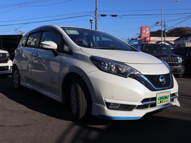 ノート ｅ－パワー　メダリスト　ナビ　全方位カメラ　エアロ　ハーフレザーシート　デジタルインナーミラー（3枚目）