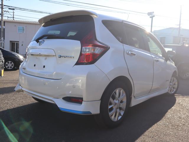 ノート ｅ－パワー　メダリスト　ナビ　全方位カメラ　エアロ　ハーフレザーシート　デジタルインナーミラー（5枚目）
