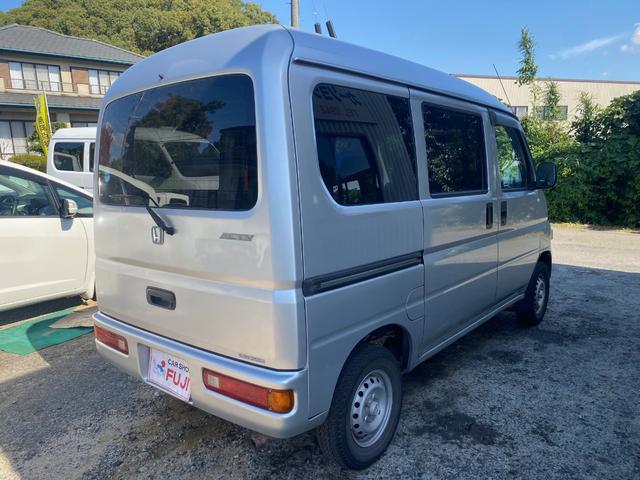 お客様に安心・安全に乗っていただけますよう、納車前には各部の点検および整備をしっかりさせていただきます。ご成約記念といたしまして、エンジンオイル・オイルフィルターは新品サービス交換させていただきます。