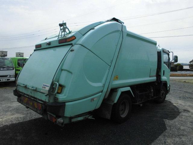 フォワード ４Ｔ　パッカー車　プレス式　押出式　塵芥車　積載１．９Ｔ　新明和　８立米　連続スイッチ（4枚目）