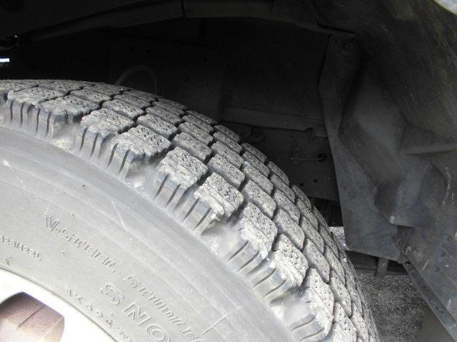 フォワード ４Ｔ　パッカー車　プレス式　押出式　塵芥車　積載１．９Ｔ　新明和　８立米　連続スイッチ（22枚目）