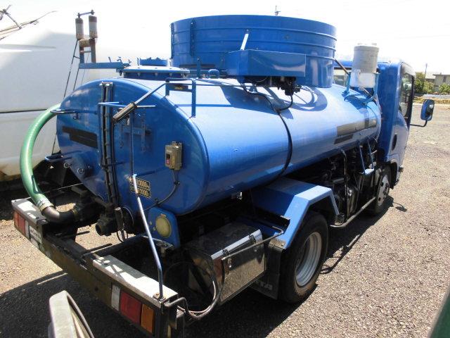 エルフトラック ３０００Ｌ　バキュームカー　３Ｔ　糞尿車　衛生車　モリタ（4枚目）