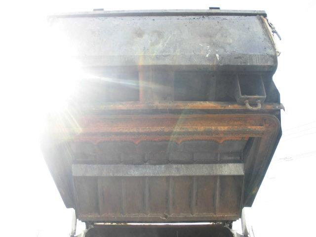 エルフトラック ワイド　３Ｔ　パッカー車　プレス式　塵芥車　６．９立米　連続動作（10枚目）