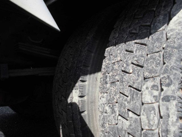 エルフトラック ワイド　３Ｔ　パッカー車　プレス式　塵芥車　６．９立米　連続動作（23枚目）