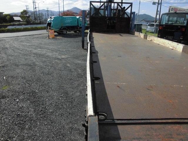 プロフィア ２５Ｔ　４段クレーン　ハイジャッキ　ラジコン　２デフ　ウインチ付　１２．６Ｔ積載　フックイン付（8枚目）