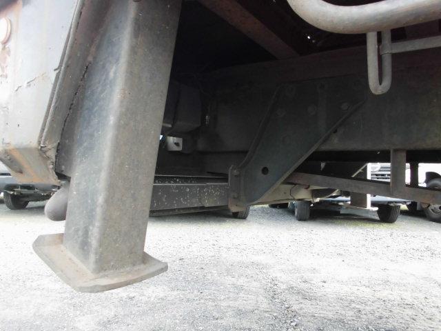 プロフィア ２５Ｔ　４段クレーン　ハイジャッキ　ラジコン　２デフ　ウインチ付　１２．６Ｔ積載　フックイン付（28枚目）