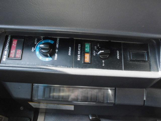 ブルーリボン 66人乗り 57席 大型バス 自動ドア リクライニングシート(17枚目)