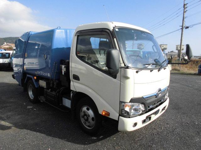 デュトロハイブリッド ２ｔ　パッカー車　回転式　ダンプ式　塵芥車　巻き込み式（3枚目）
