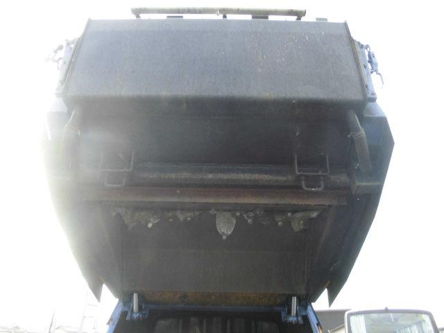 デュトロハイブリッド ２ｔ　パッカー車　回転式　ダンプ式　塵芥車　巻き込み式（10枚目）