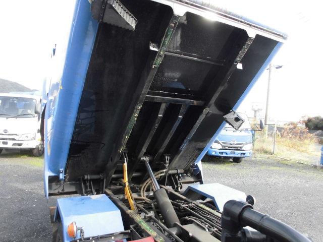 デュトロハイブリッド ２ｔ　パッカー車　回転式　ダンプ式　塵芥車　巻き込み式（12枚目）