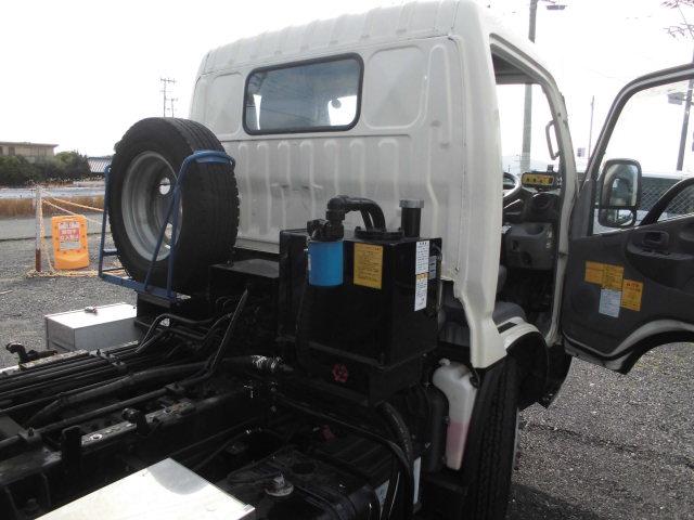 デュトロハイブリッド ２ｔ　パッカー車　回転式　ダンプ式　塵芥車　巻き込み式（14枚目）