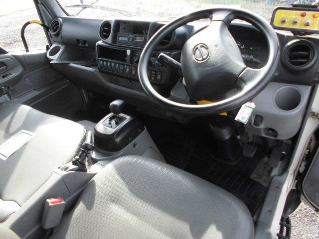 デュトロハイブリッド ２ｔ　パッカー車　回転式　ダンプ式　塵芥車　巻き込み式（25枚目）