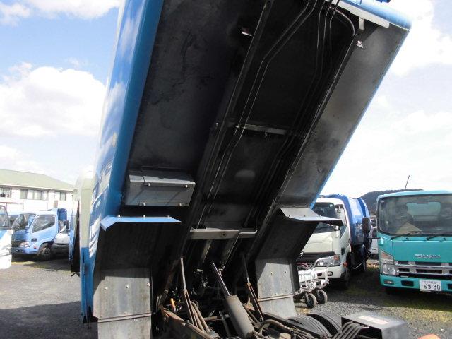 エルフトラック ３．４Ｔ　パッカー車　回転式　ダンプ式　塵芥車　ワイド３Ｔ　連続動作　６．９立米（16枚目）