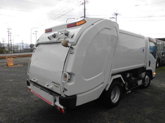 エルフトラック ２Ｔ　パッカー車　回転式　ダンプ式　塵芥車　フジマイティ　連続スイッチ　連続動作　５立米（4枚目）