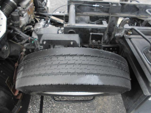 エルフトラック ２Ｔ　パッカー車　回転式　ダンプ式　塵芥車　フジマイティ　連続スイッチ　連続動作　５立米（22枚目）