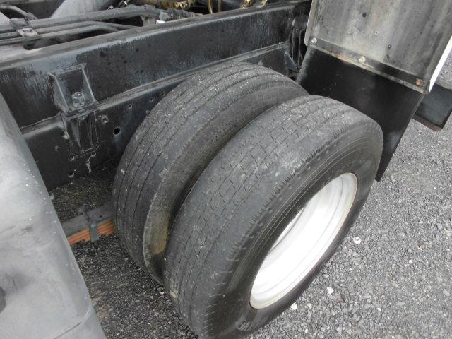 エルフトラック ２Ｔ　パッカー車　回転式　ダンプ式　塵芥車　フジマイティ　連続スイッチ　連続動作　５立米（23枚目）