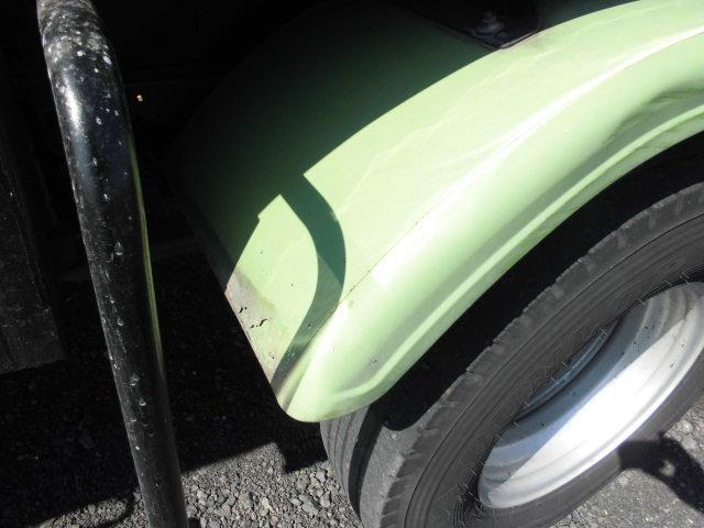 エルフトラック ２．３Ｔ　プレス式パッカー車　５立米　押出式　塵芥車　清掃車　積載量２．３ｔ　ルーフラック付き　バックカメラ付き　ごみ収集車　汚水タンク付き　連続動作　連続スイッチ付き（24枚目）