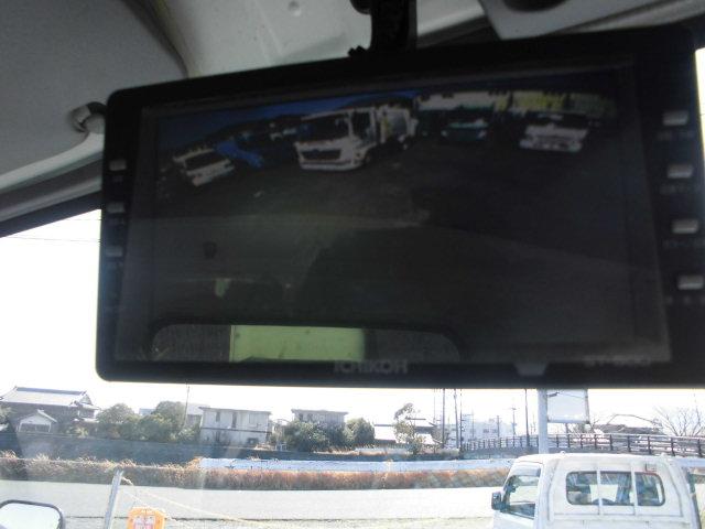 エルフトラック ２．３Ｔ　プレス式パッカー車　５立米　押出式　塵芥車　清掃車　積載量２．３ｔ　ルーフラック付き　バックカメラ付き　ごみ収集車　汚水タンク付き　連続動作　連続スイッチ付き（28枚目）