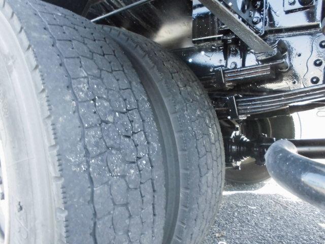 デュトロ ３７００Ｌ　バキュームカー　３．７Ｔ　糞尿車　衛生車　モリタ　ＭＯＲＩＴＡ製　清掃車　真空ポンプ式　バックカメラ付き　電動ホースリール（26枚目）