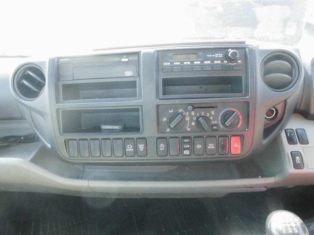 デュトロ ３７００Ｌ　バキュームカー　３．７Ｔ　糞尿車　衛生車　モリタ　ＭＯＲＩＴＡ製　清掃車　真空ポンプ式　バックカメラ付き　電動ホースリール（32枚目）