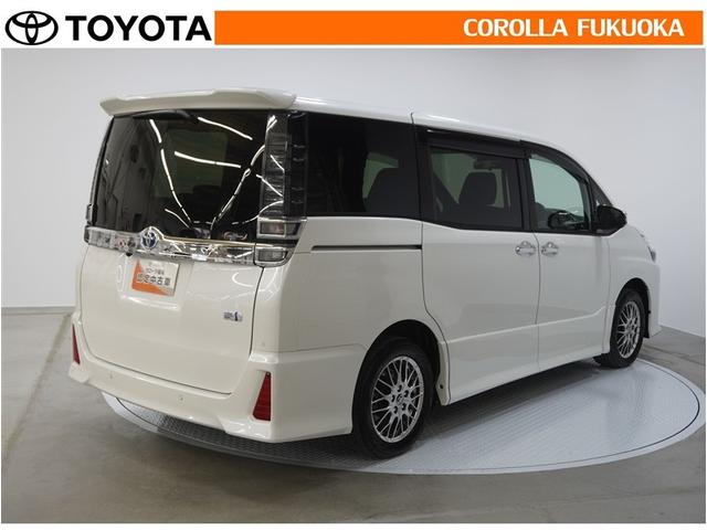 ヴォクシー ハイブリッドZS 煌III 衝突被害軽減システム 両側電動スライド メモリーナビ フルセグ ETC バックカメラ ドラレコ CD DVD再生 キーレス スマートキー 盗難防止装置(8枚目)