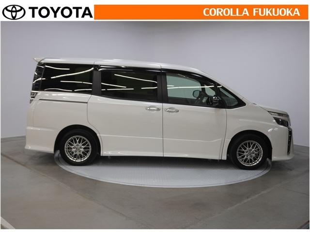 ヴォクシー ハイブリッドZS 煌III 衝突被害軽減システム 両側電動スライド メモリーナビ フルセグ ETC バックカメラ ドラレコ CD DVD再生 キーレス スマートキー 盗難防止装置(9枚目)