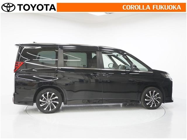 ノア ハイブリッドＳ－Ｚ　衝突被害軽減システム　両側電動スライド　メモリーナビ　フルセグ　ＥＴＣ　バックカメラ　ＣＤ　ＤＶＤ再生　キーレス　スマートキー　盗難防止装置（9枚目）