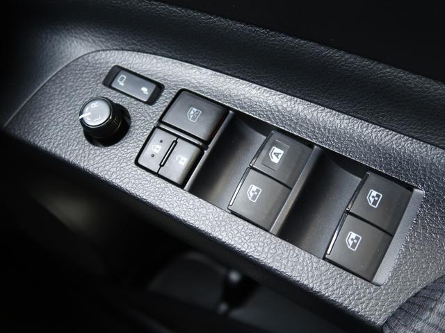 シエンタ ハイブリッドG クエロ TSS ハーフレザーシート 両側電動スライドドア 修復右ピラー フルセグTV 純正オプション15インチAW LEDヘッドライト スマートキー2本 衝突軽減ブレーキ レーンキープアシスト(19枚目)