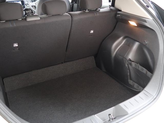 リーフ Ｘ　Ｖセレクション　１２セグメント欠無し　ワンオーナー　９インチナビ　ＨＤＭＩ　ＣａｒＰｌａｙ　アラウンドビューモニタ　スマートキー２本　ＥＴＣ２．０　プロパイロッド　ＬＥＤヘッド　オートライト　エマージェンシーブレーキ（52枚目）