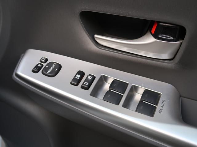 プリウスアルファ S ワンオーナー スマートキー2本 ディーラー整備記録 純正ナビ ワンセグTV DVD視聴 バックカメラ ビルトインETC プッシュスタート オートエアコン 修復左インサイドパネル(40枚目)