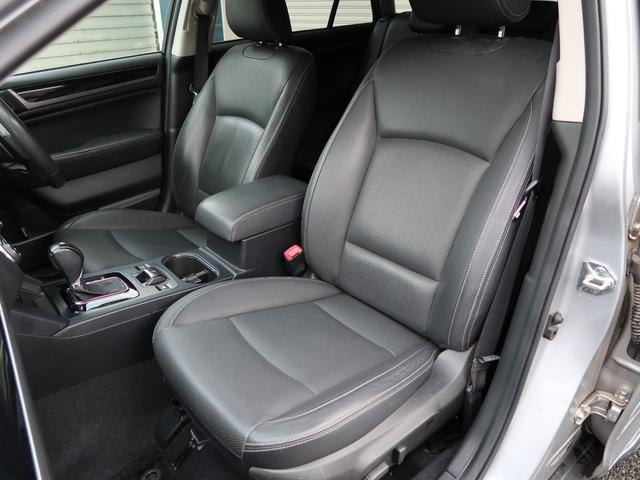 レガシィアウトバック リミテッド　アイサイト　黒革シート　追走クルーズコントロール　スマートキー２本　８インチナビ　Ｂｌｕｅｔｏｏｔｈオーディオ　電動リアゲート　シートヒーター　バックカメラ　修復右インサイドパネル（33枚目）