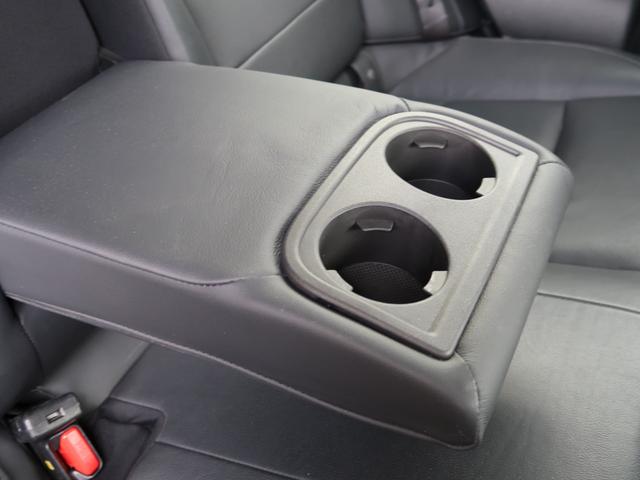 レガシィアウトバック リミテッド　アイサイト　黒革シート　追走クルーズコントロール　スマートキー２本　８インチナビ　Ｂｌｕｅｔｏｏｔｈオーディオ　電動リアゲート　シートヒーター　バックカメラ　修復右インサイドパネル（43枚目）