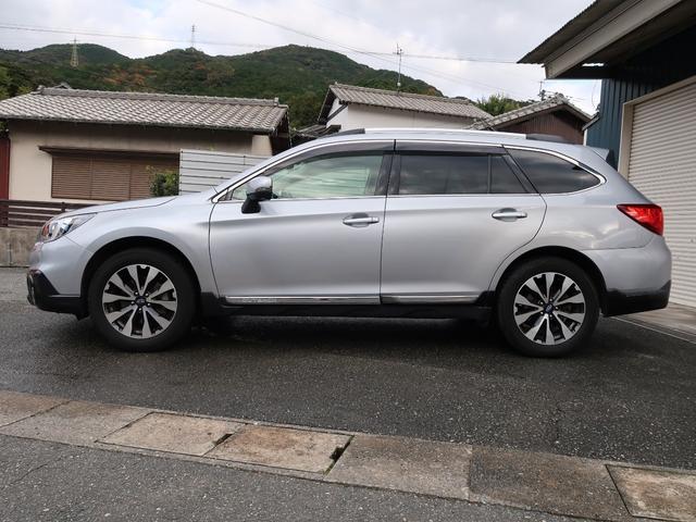 レガシィアウトバック リミテッド　アイサイト　黒革シート　追走クルーズコントロール　スマートキー２本　８インチナビ　Ｂｌｕｅｔｏｏｔｈオーディオ　電動リアゲート　シートヒーター　バックカメラ　修復右インサイドパネル（56枚目）