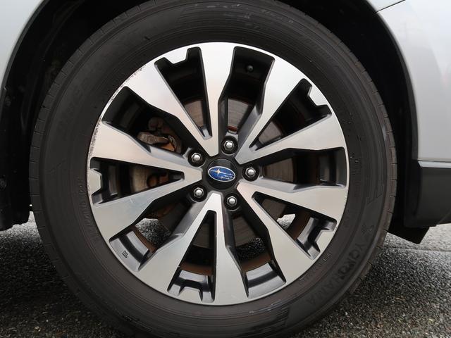 レガシィアウトバック リミテッド　アイサイト　黒革シート　追走クルーズコントロール　スマートキー２本　８インチナビ　Ｂｌｕｅｔｏｏｔｈオーディオ　電動リアゲート　シートヒーター　バックカメラ　修復右インサイドパネル（67枚目）