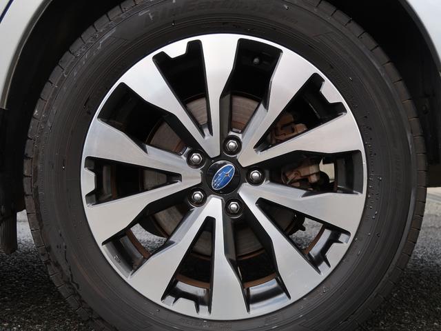 レガシィアウトバック リミテッド　アイサイト　黒革シート　追走クルーズコントロール　スマートキー２本　８インチナビ　Ｂｌｕｅｔｏｏｔｈオーディオ　電動リアゲート　シートヒーター　バックカメラ　修復右インサイドパネル（69枚目）