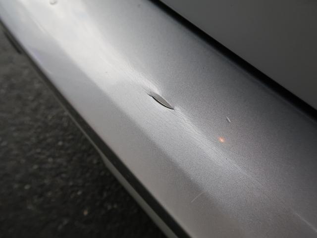 レガシィアウトバック リミテッド　アイサイト　黒革シート　追走クルーズコントロール　スマートキー２本　８インチナビ　Ｂｌｕｅｔｏｏｔｈオーディオ　電動リアゲート　シートヒーター　バックカメラ　修復右インサイドパネル（74枚目）