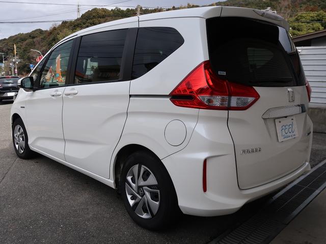 フリードハイブリッド ハイブリッド・Gホンダセンシング 両側電動スライドドア LEDヘッドライト 6人乗り ウォークスルー スマートキー2本 ベージュ内装 パナソニックナビ フルセグ DVD Bluetoothオーディオ 修復歴リア(63枚目)