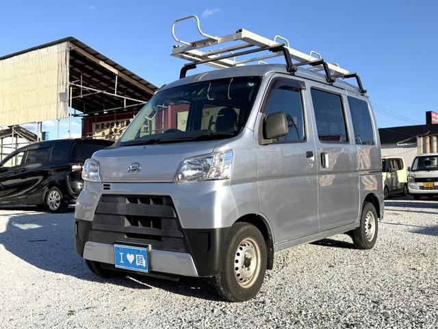 ハイゼットカーゴ クリーンSAIII 4WD 軽バン AT 衝突被害軽減システム ナビ TV 両側スライドドア アイドリングストップ オートマチックハイビーム ESC エアコン パワーステアリング パワーウィンドウ(4枚目)