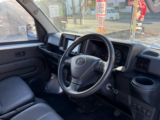 ハイゼットカーゴ クリーンSAIII 4WD 軽バン AT 衝突被害軽減システム ナビ TV 両側スライドドア アイドリングストップ オートマチックハイビーム ESC エアコン パワーステアリング パワーウィンドウ(7枚目)