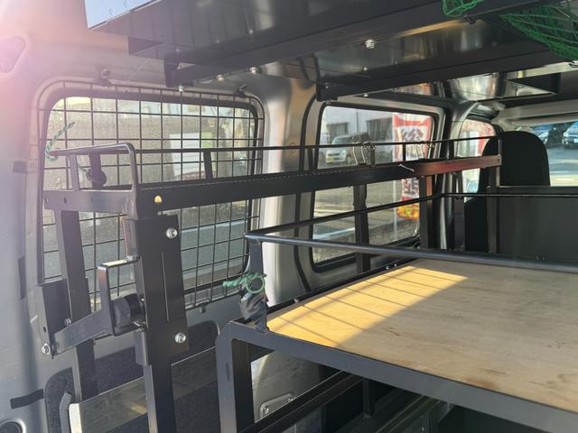 ハイゼットカーゴ クリーンSAIII 4WD 軽バン AT 衝突被害軽減システム ナビ TV 両側スライドドア アイドリングストップ オートマチックハイビーム ESC エアコン パワーステアリング パワーウィンドウ(12枚目)