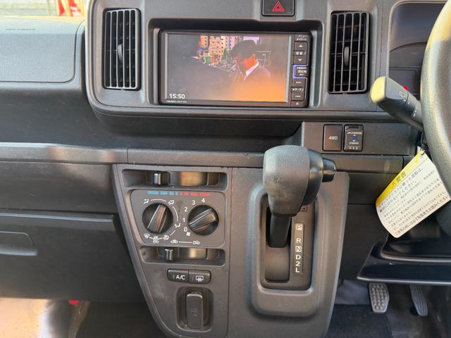 ハイゼットカーゴ クリーンSAIII 4WD 軽バン AT 衝突被害軽減システム ナビ TV 両側スライドドア アイドリングストップ オートマチックハイビーム ESC エアコン パワーステアリング パワーウィンドウ(15枚目)