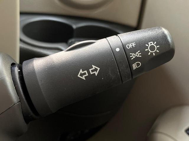 キューブ １５Ｘ　純正ナビ　ブラウン革シート　インテリキー　プッシュスタート　ＥＴＣ　Ｂｌｕｅｔｏｏｔｈ　フルセグ　アイドリングストップ　電動格納ミラー　ヘッドライトレベライザー（30枚目）