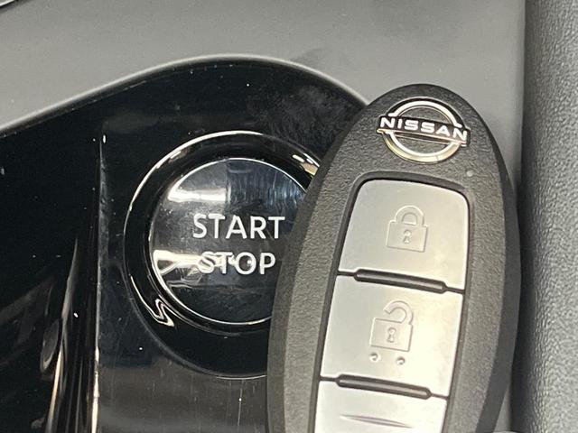 ノート Ｘ　純正９型ナビ　全周囲カメラ　インテリジェントエマージェンシーブレーキ　禁煙車　コーナーセンサー　スマートキー　ＬＥＤヘッド　ＥＴＣ　オートハイビームアシスト　後方車両検知機能　車線逸脱警報（6枚目）