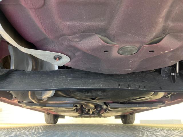 ノート Ｘ　純正９型ナビ　全周囲カメラ　インテリジェントエマージェンシーブレーキ　禁煙車　コーナーセンサー　スマートキー　ＬＥＤヘッド　ＥＴＣ　オートハイビームアシスト　後方車両検知機能　車線逸脱警報（19枚目）