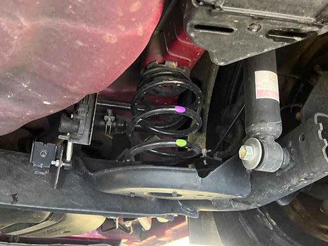 ノート Ｘ　純正９型ナビ　全周囲カメラ　インテリジェントエマージェンシーブレーキ　禁煙車　コーナーセンサー　スマートキー　ＬＥＤヘッド　ＥＴＣ　オートハイビームアシスト　後方車両検知機能　車線逸脱警報（20枚目）